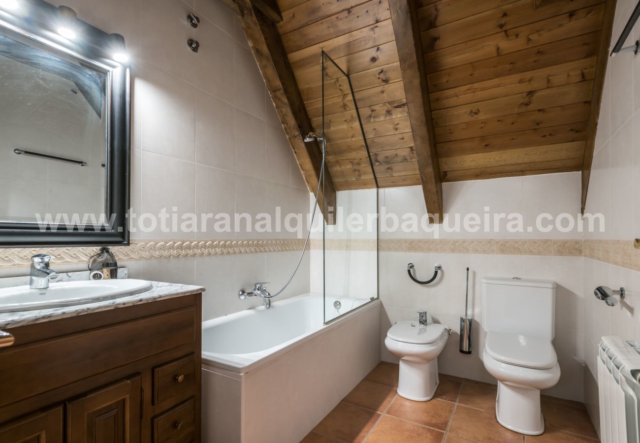 Apartamento en Naut Aran - Unhola by Totiaran