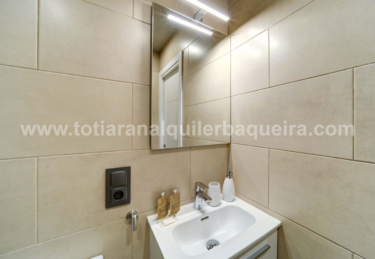 Apartamento en Baqueira - Cris by Totiaran