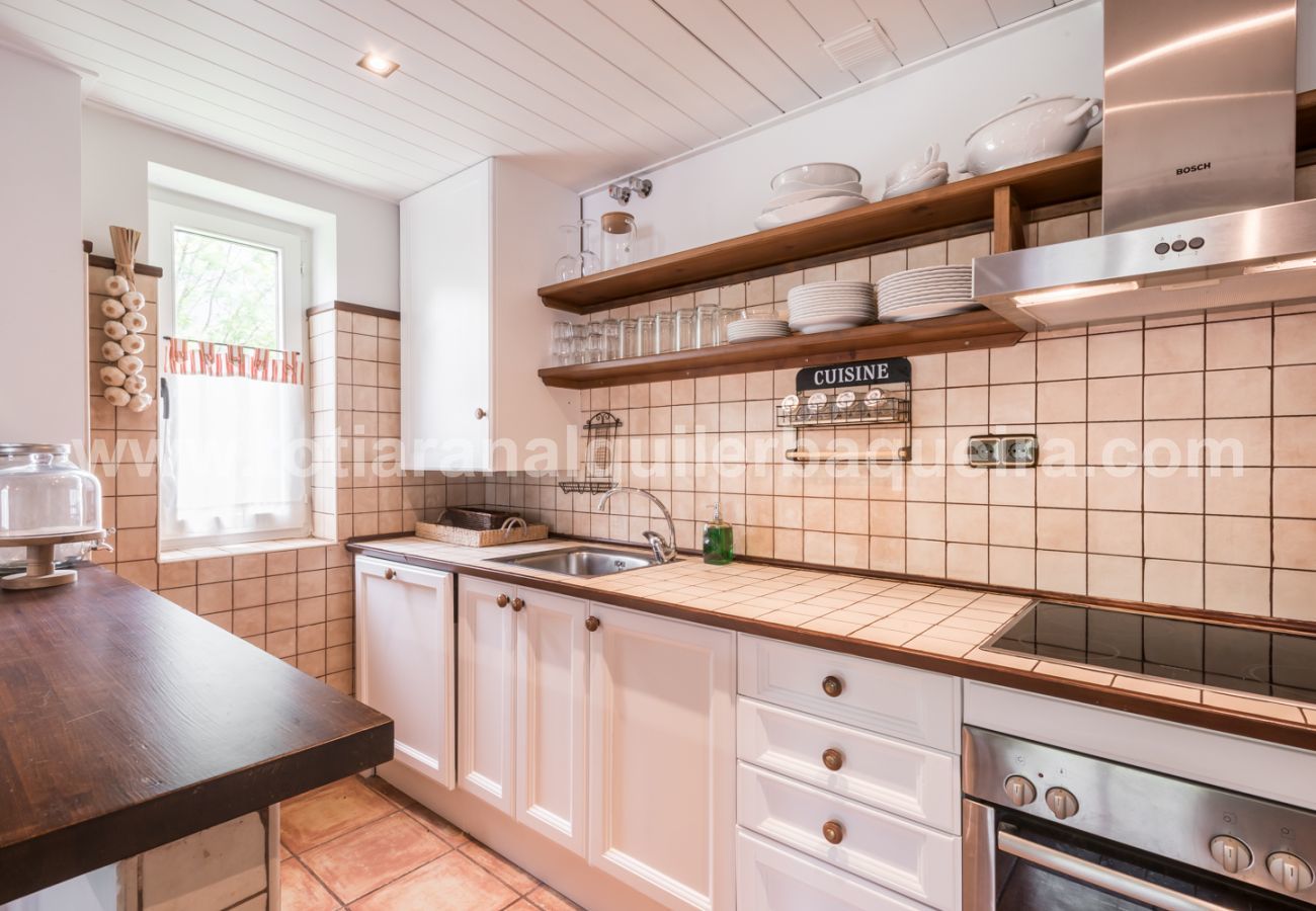 Cocina del apartamento Cap dera Vila en Vielha. A 20 minutos de Baqueira