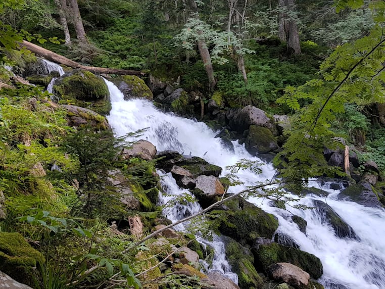 excursiones valle aran cascadas