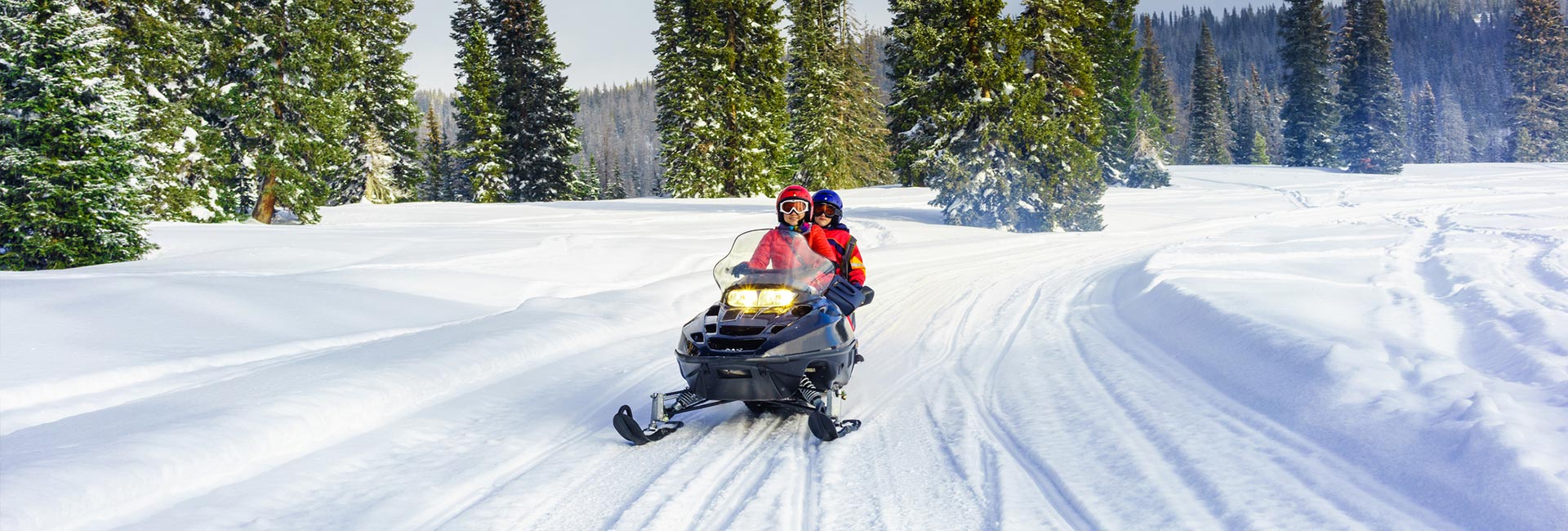 Motos de nieve en Baqueira