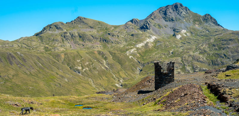 vistas de una ruta en el valle de aran