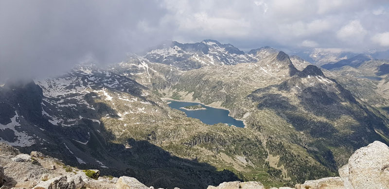 Vistas increibles en lo alto de una ruta por el valle de aran