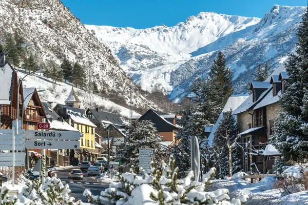 Salardu, un pueblo pintoresco del valle de Arán en Pirineos