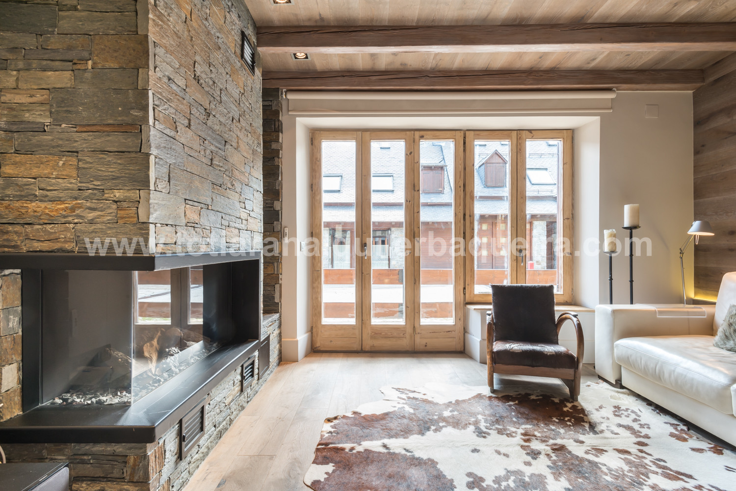 Living room of the Peira Arroja by Totiaran apartment, Nhin de Beret, Baqueira, at the foot of the slopes