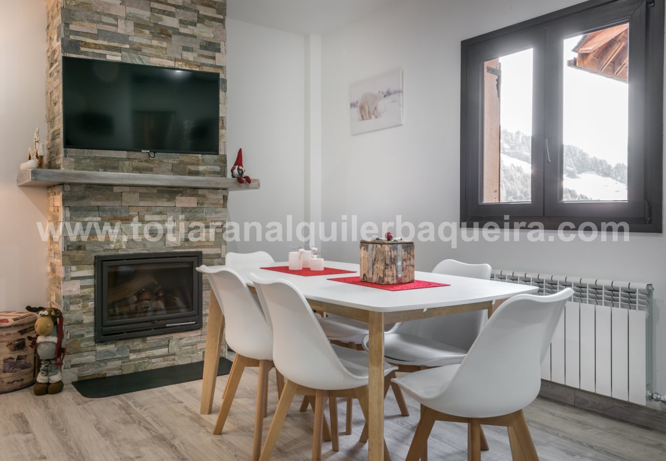 Apartment in Baqueira - Adriana by Totiaran