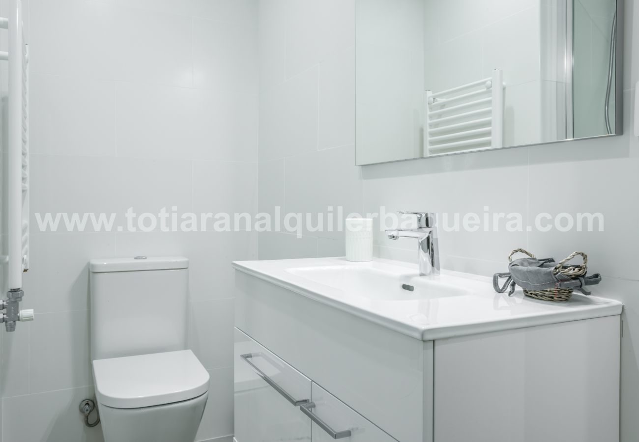 Apartment in Baqueira - Adriana by Totiaran