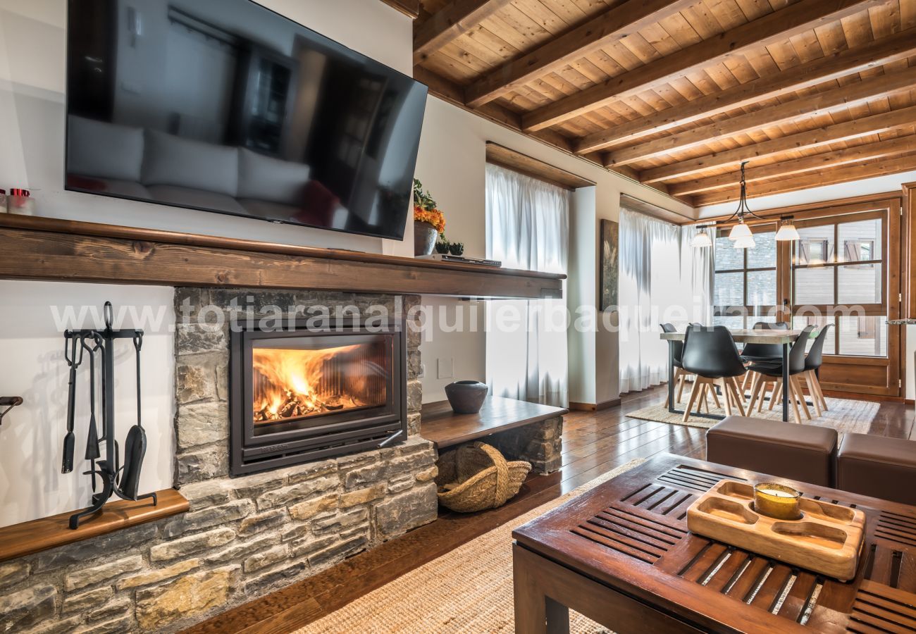 Apartment in Baqueira - Colomers by Totiaran