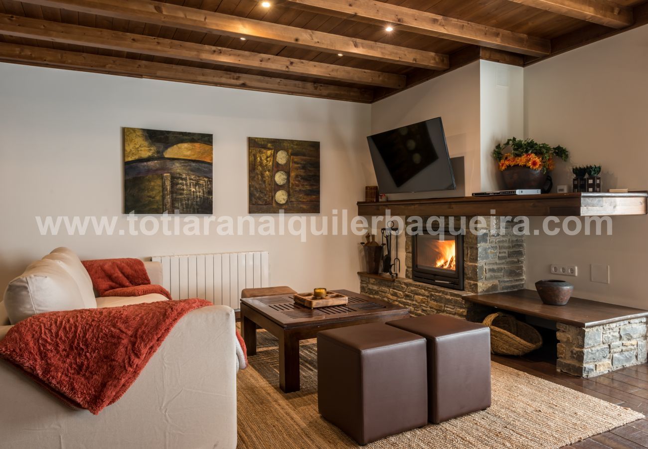 Apartment in Baqueira - Colomers by Totiaran