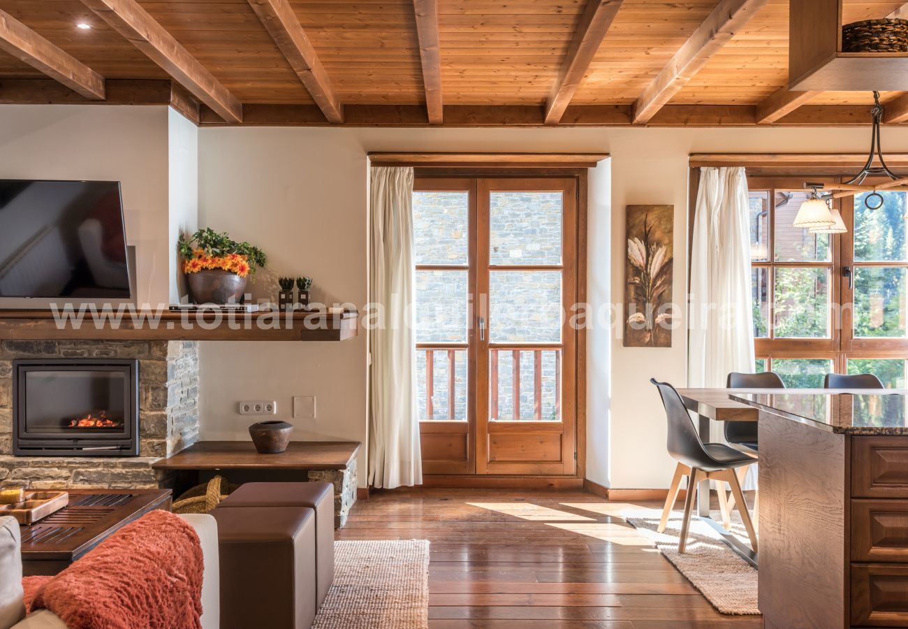 Apartment in Baqueira - Colomers by Totiaran