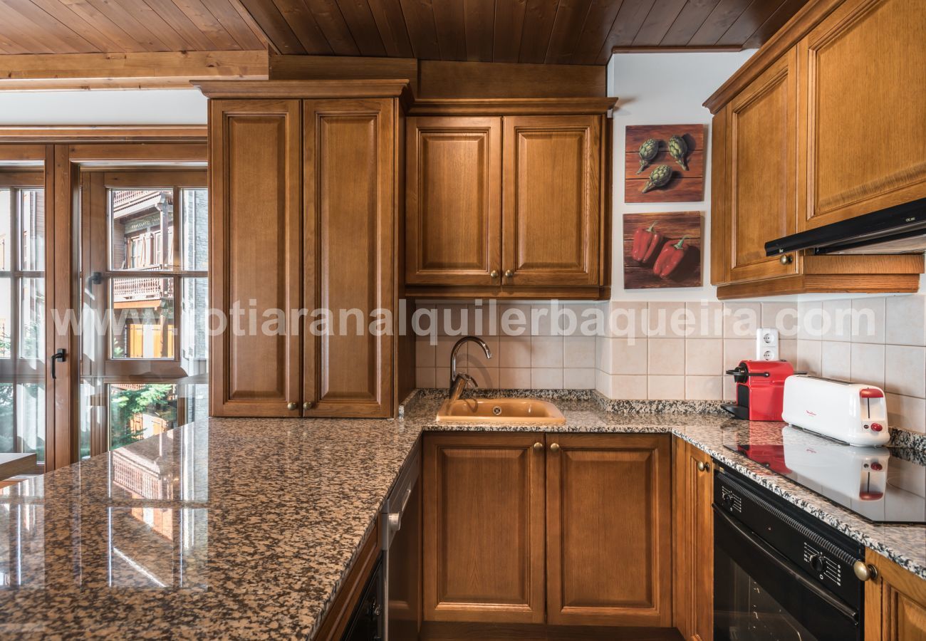 Apartment in Baqueira - Colomers by Totiaran