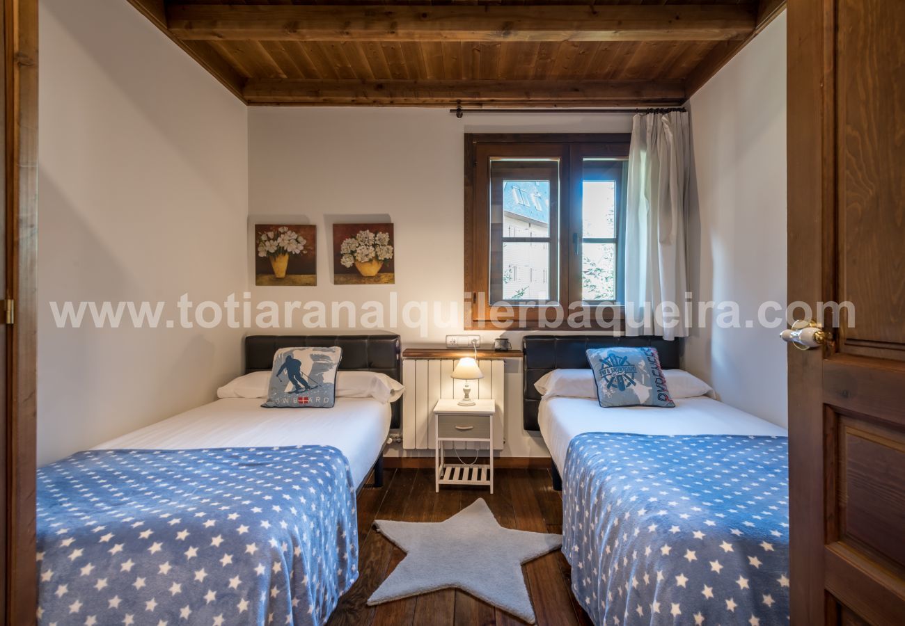 Apartment in Baqueira - Colomers by Totiaran