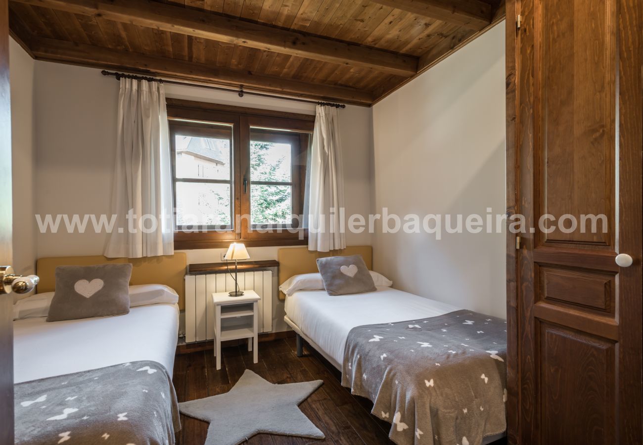 Apartment in Baqueira - Colomers by Totiaran