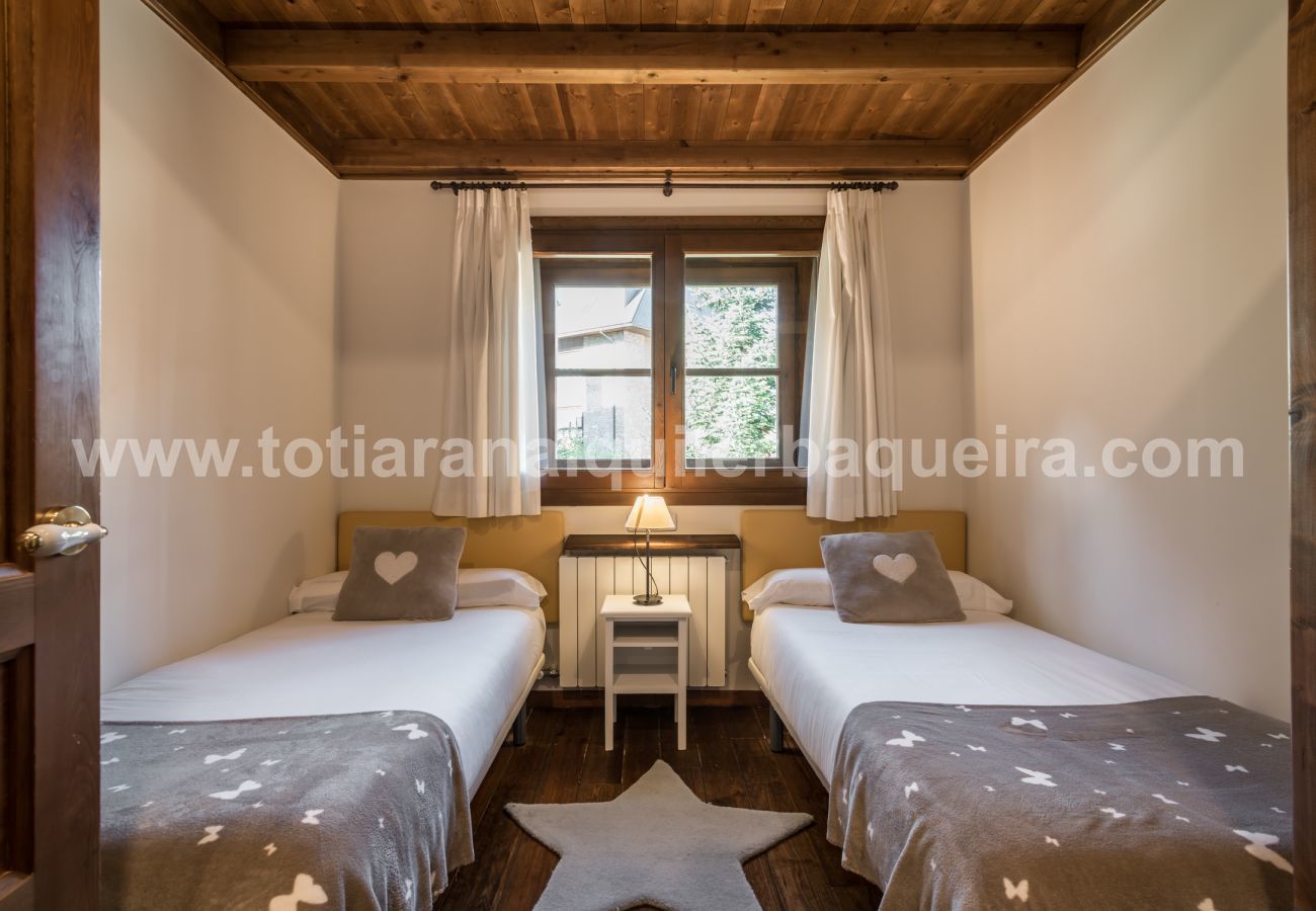 Apartment in Baqueira - Colomers by Totiaran