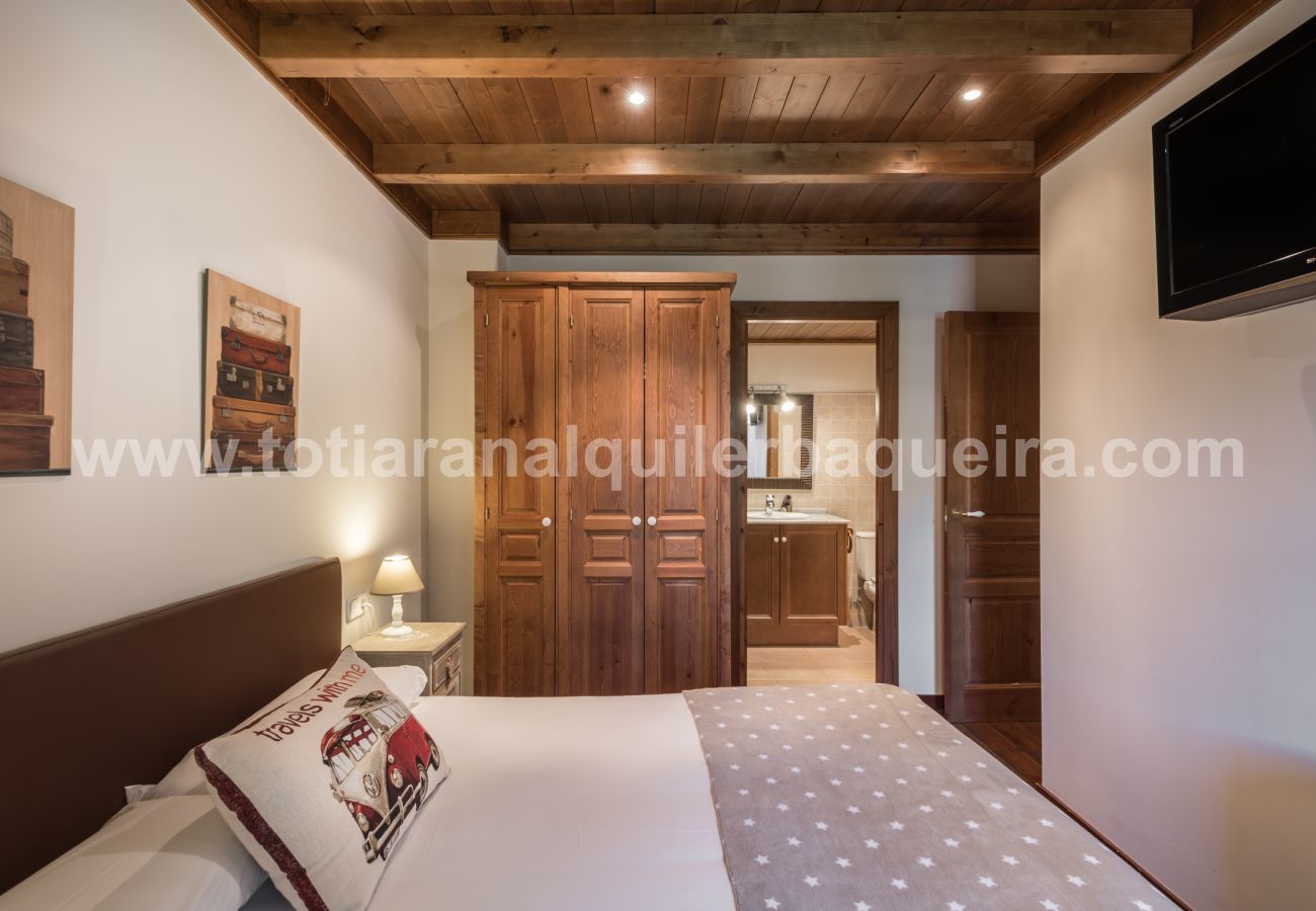 Apartment in Baqueira - Colomers by Totiaran