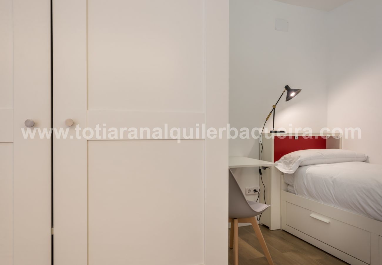 Apartment in Baqueira - Carlac by Totiaran