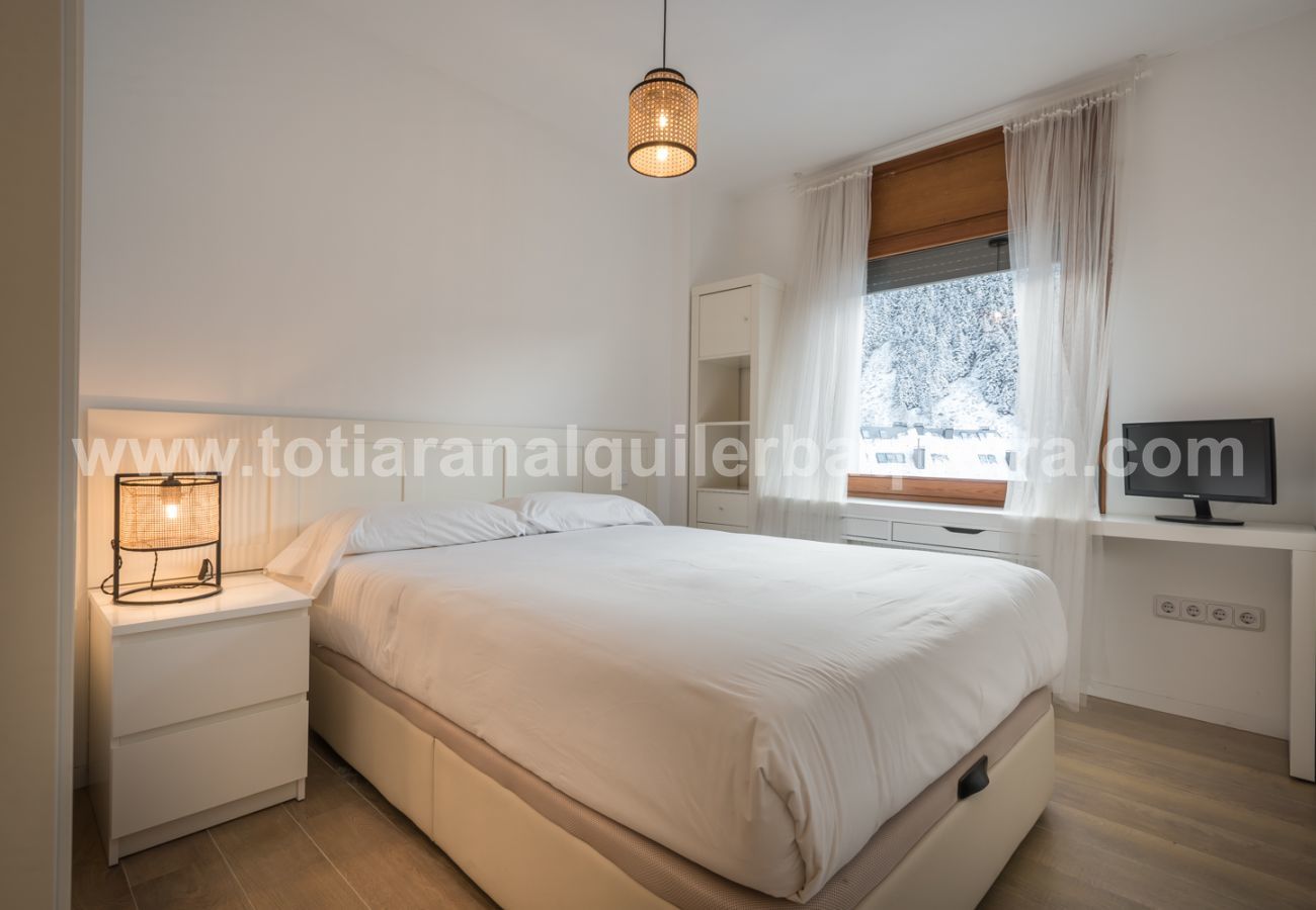 Apartment in Baqueira - Carlac by Totiaran