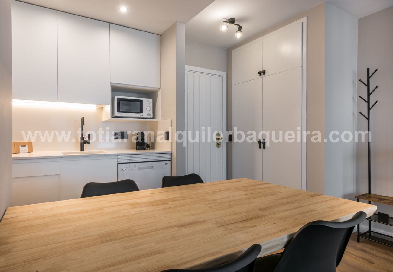 Apartment in Baqueira - Teso dera Mina by Totiaran