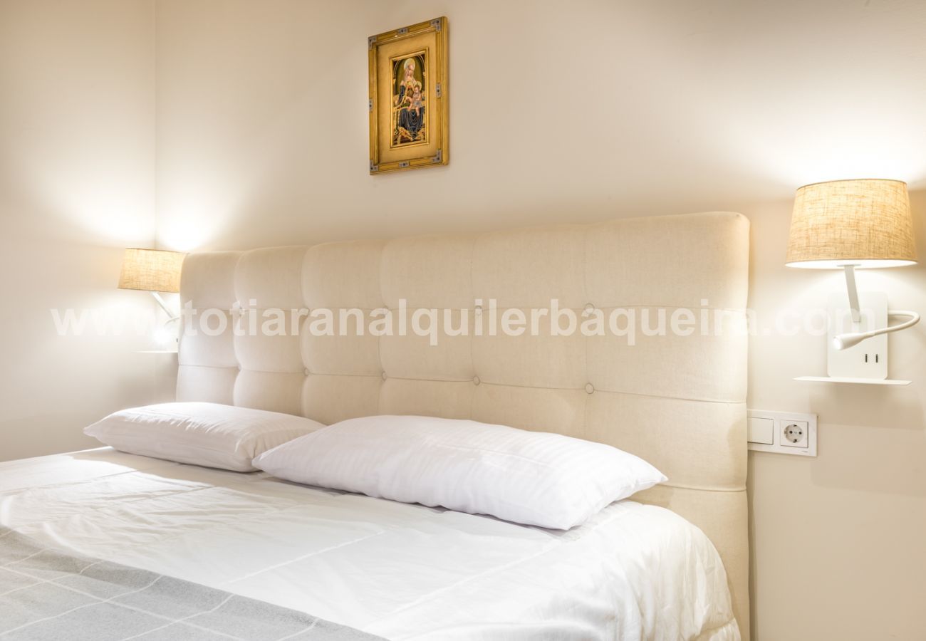 Apartment in Baqueira - Dossau By Totiaran