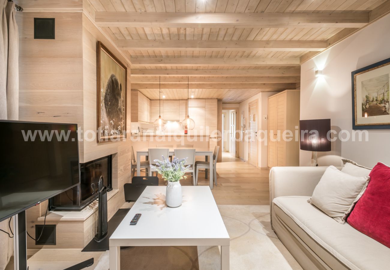 Apartment in Baqueira - Dossau By Totiaran