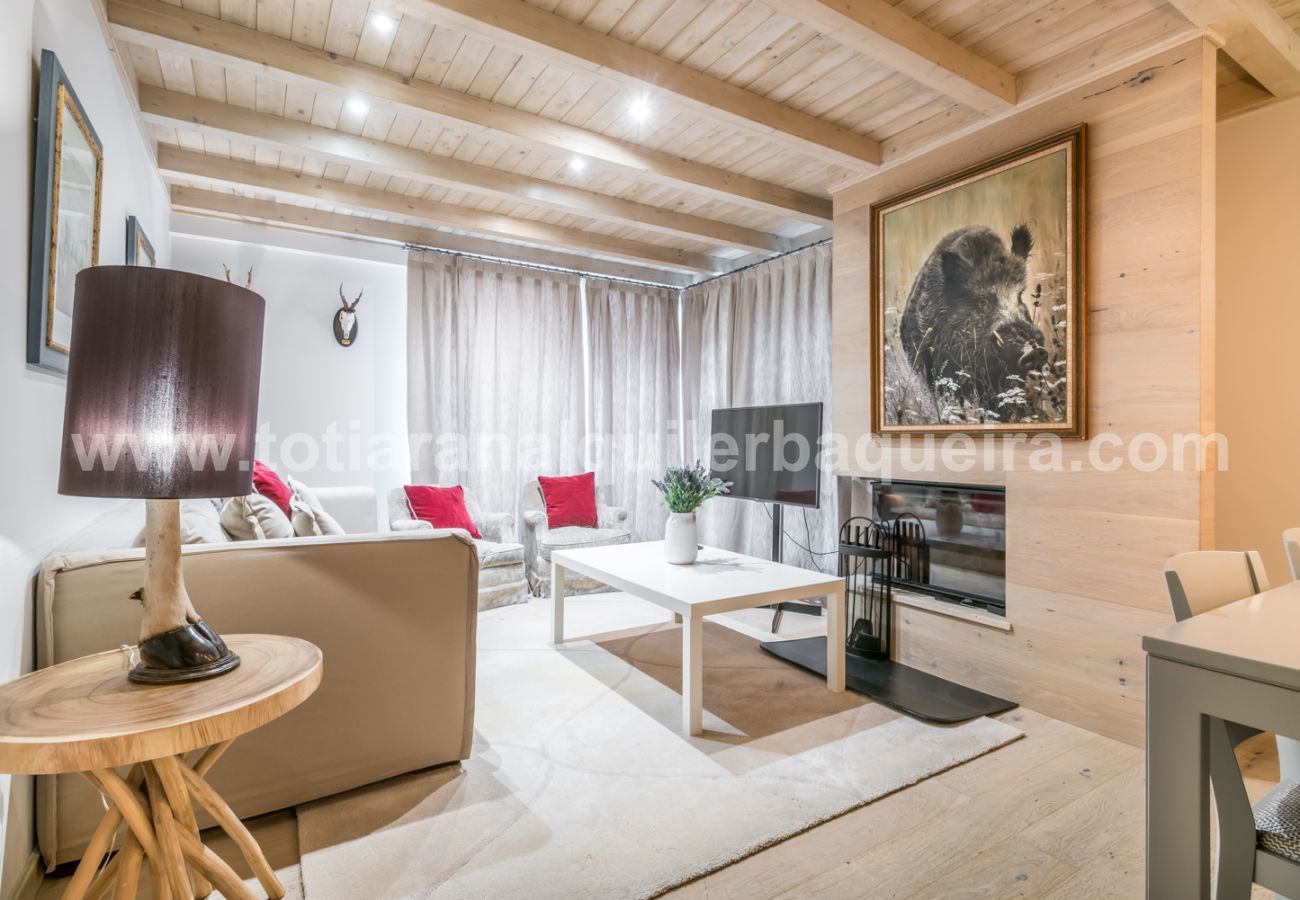 Apartment in Baqueira - Dossau By Totiaran