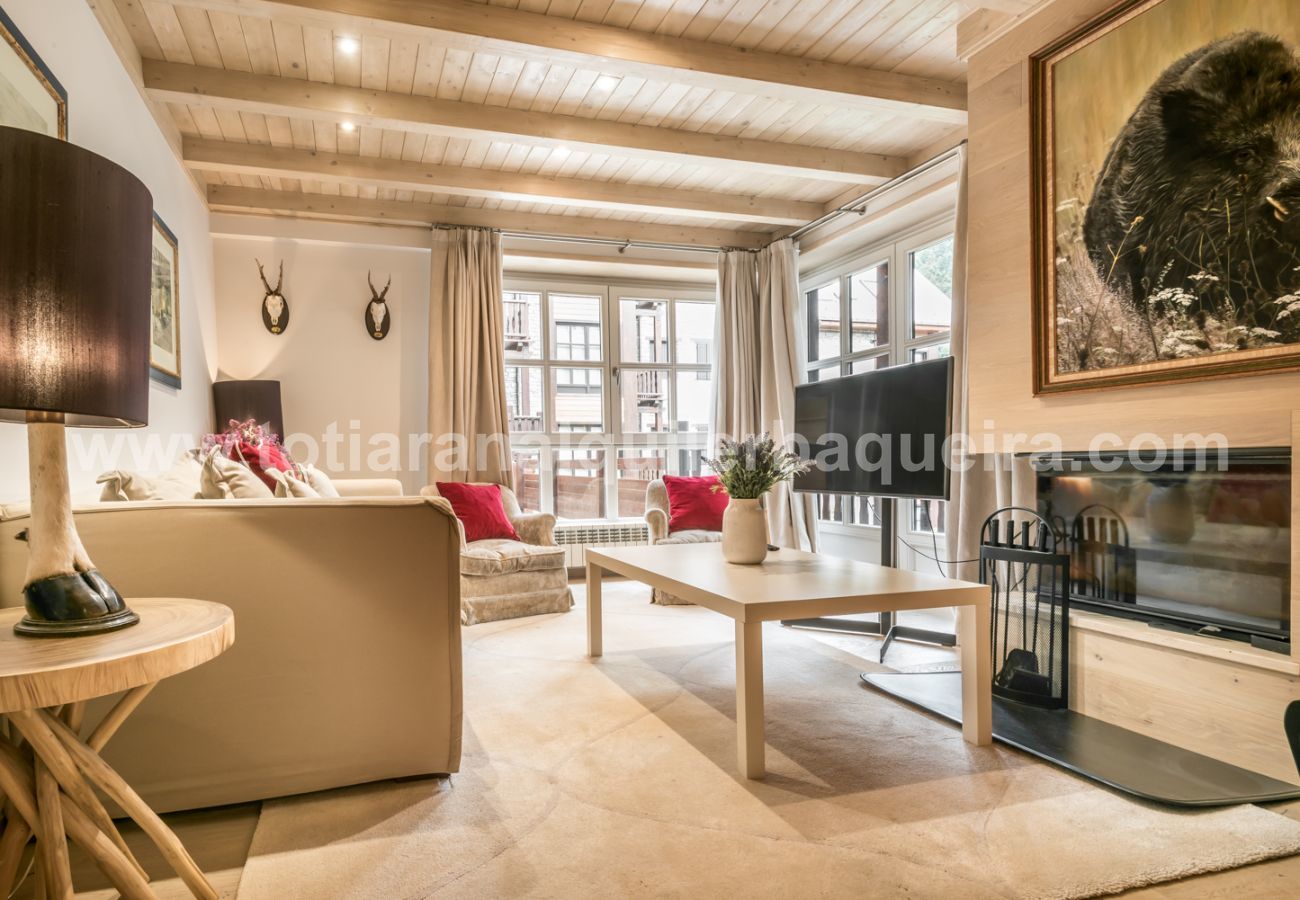 Apartment in Baqueira - Dossau By Totiaran