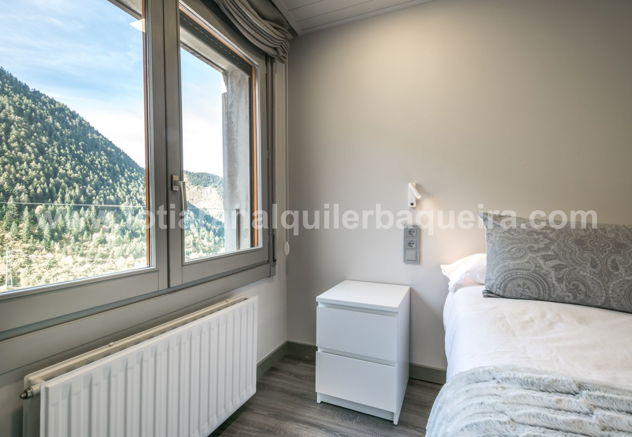 Apartment in Baqueira - Vistas Ruda by Totiaran