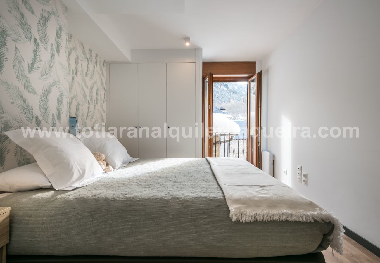 Apartment in Naut Aran - Aiguamoix by Totiaran