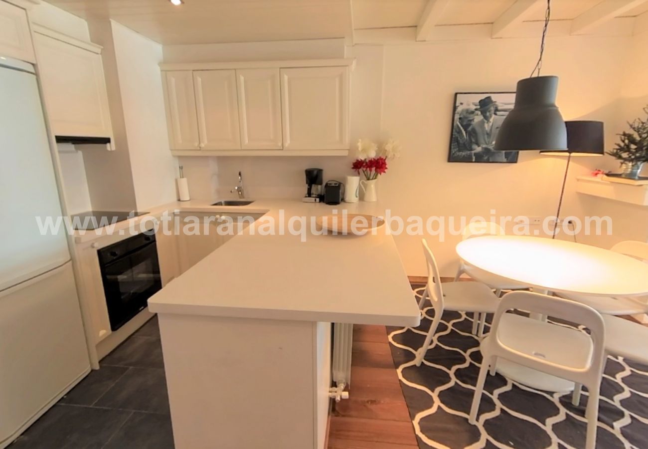 Apartment in Baqueira - Peira Blanca by Totiaran