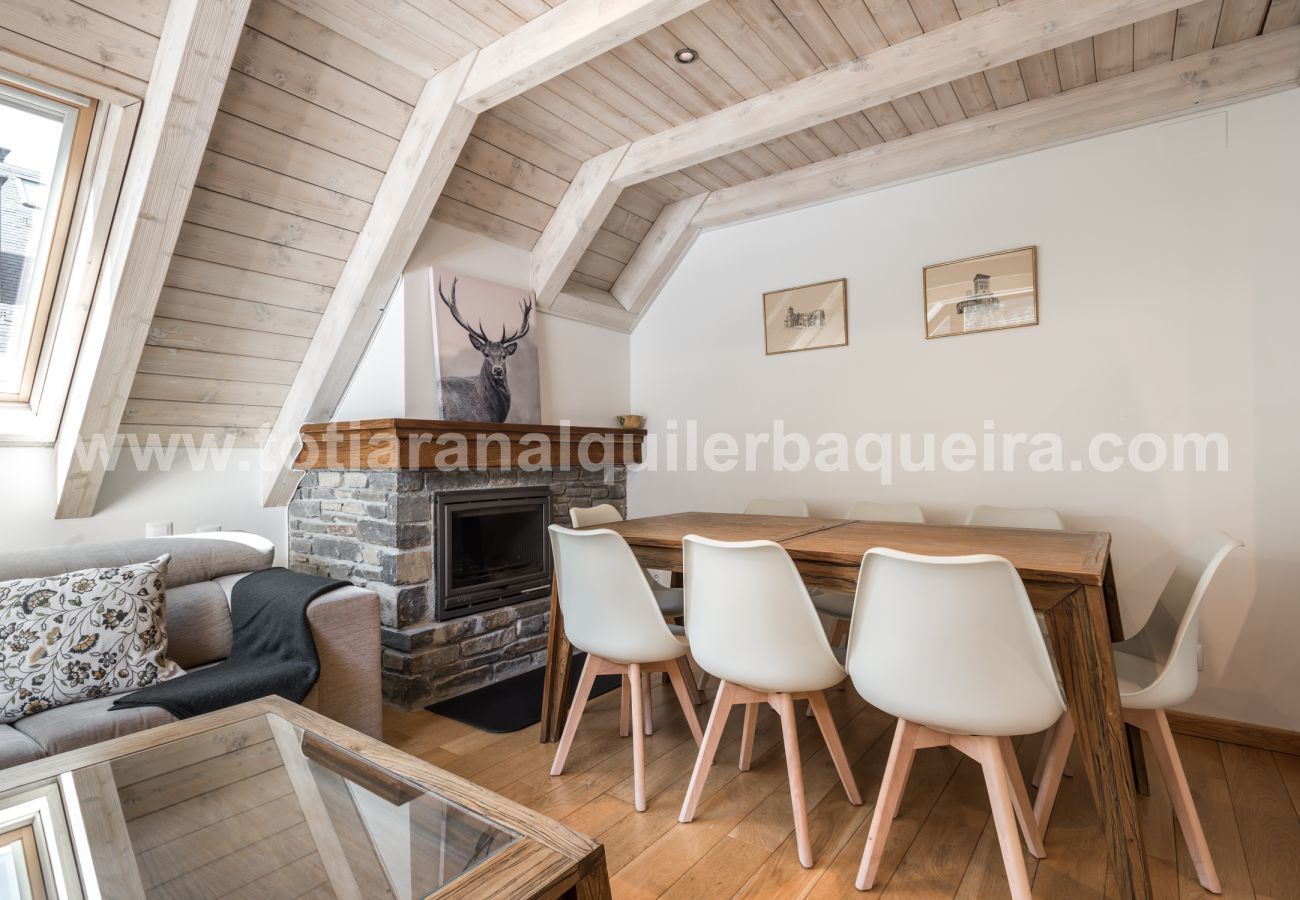 Apartment in Baqueira - Villena by Totiaran