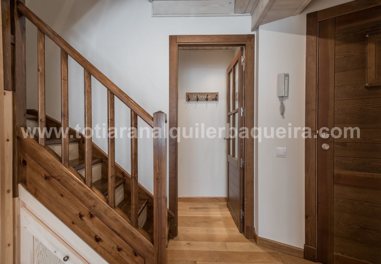 Apartment in Baqueira - Villena by Totiaran