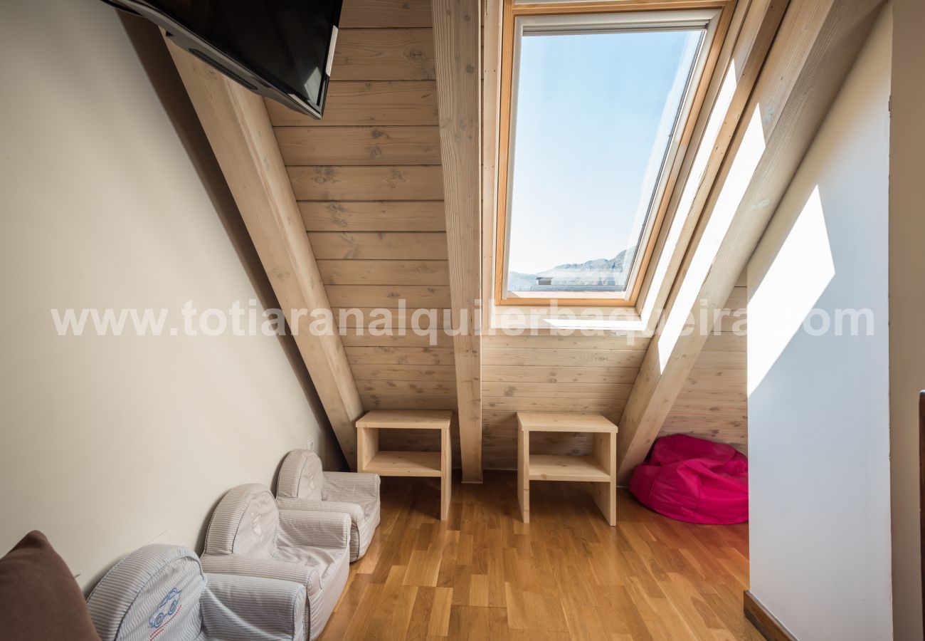 Apartment in Baqueira - Villena by Totiaran