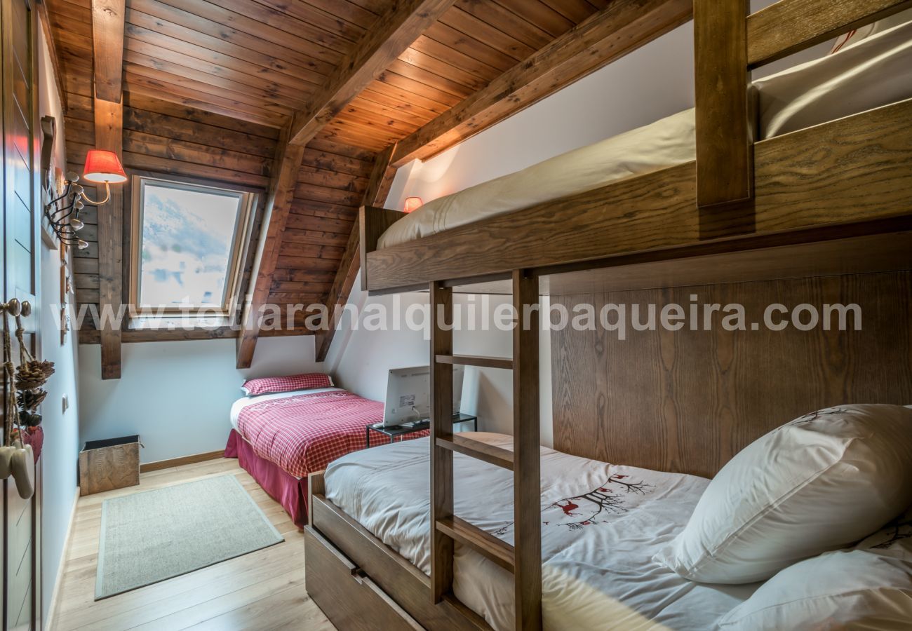 Bedroom Nuevo Artic by Totiaran, Val de Ruda, at the foot of the slopes