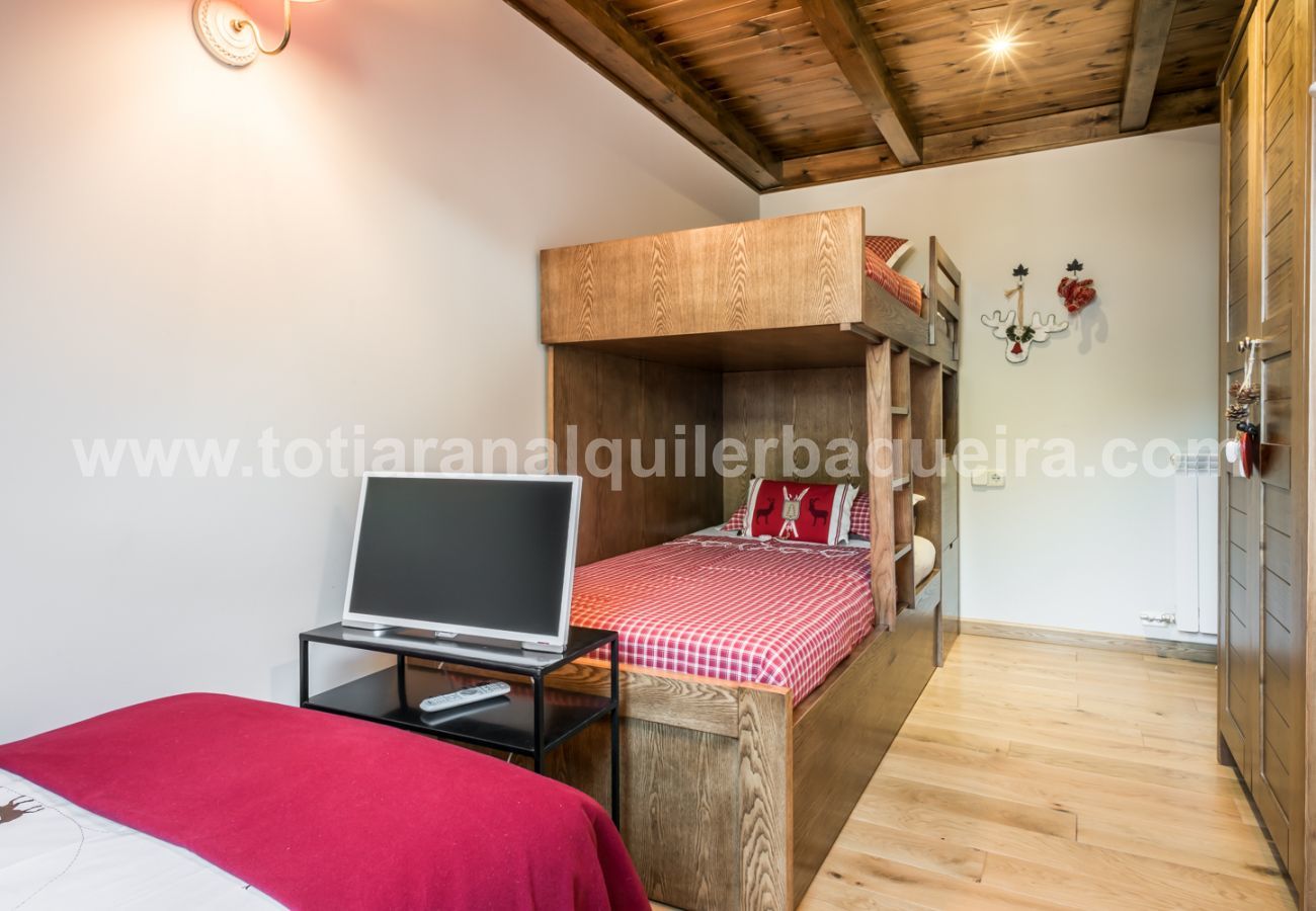 Apartment in Baqueira - Nuevo Artic by Totiaran