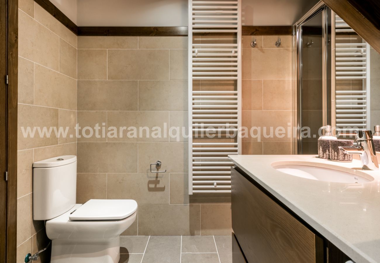 Apartment in Baqueira - Nuevo Artic by Totiaran