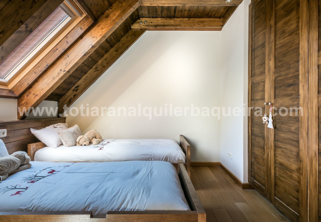 Apartment in Baqueira - Nuevo Artic by Totiaran