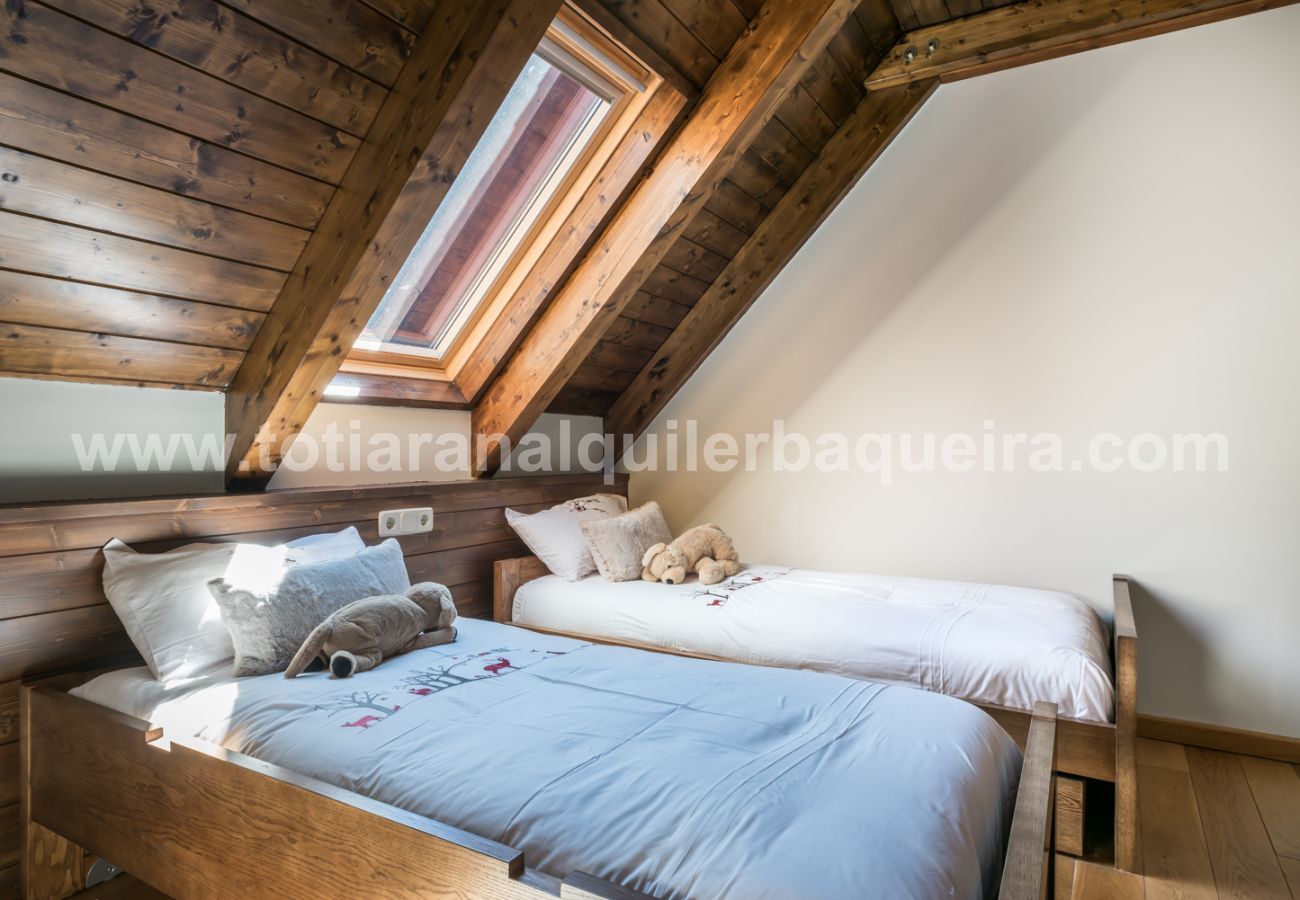 Apartment in Baqueira - Nuevo Artic by Totiaran