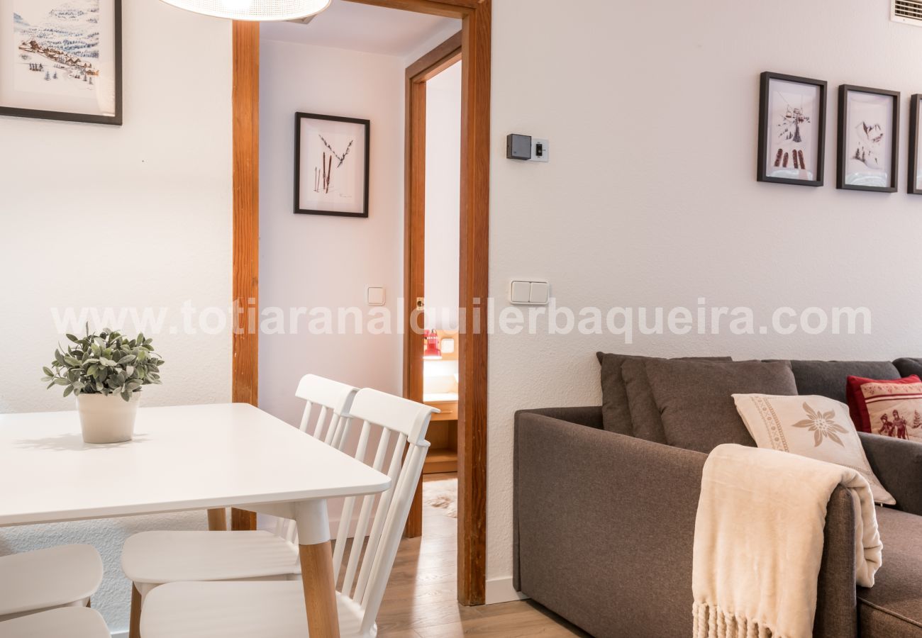 Apartment in Baqueira - Barlongueta by Totiaran