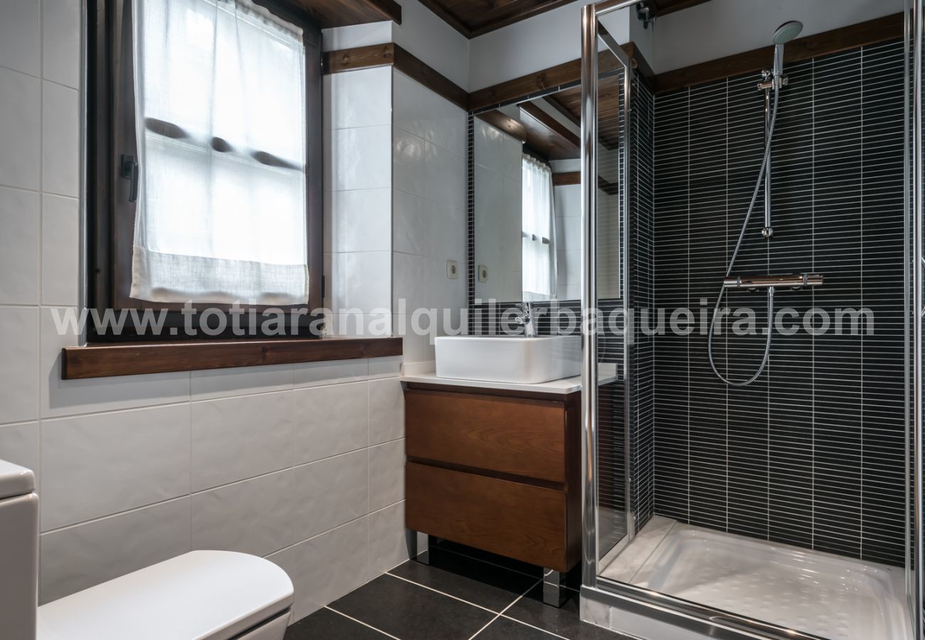 Apartment in Baqueira - Ticolet by Totiaran