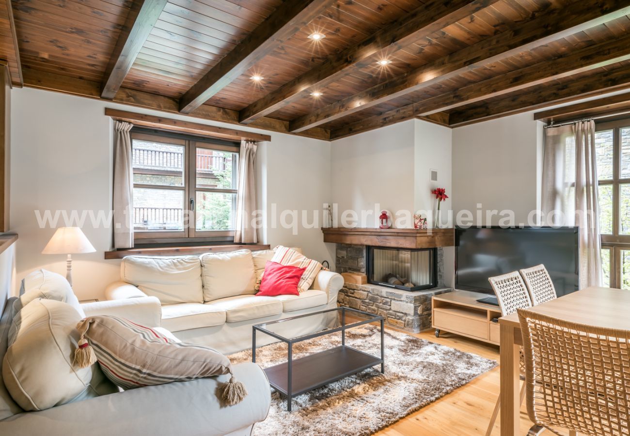 Apartment in Baqueira - Ticolet by Totiaran