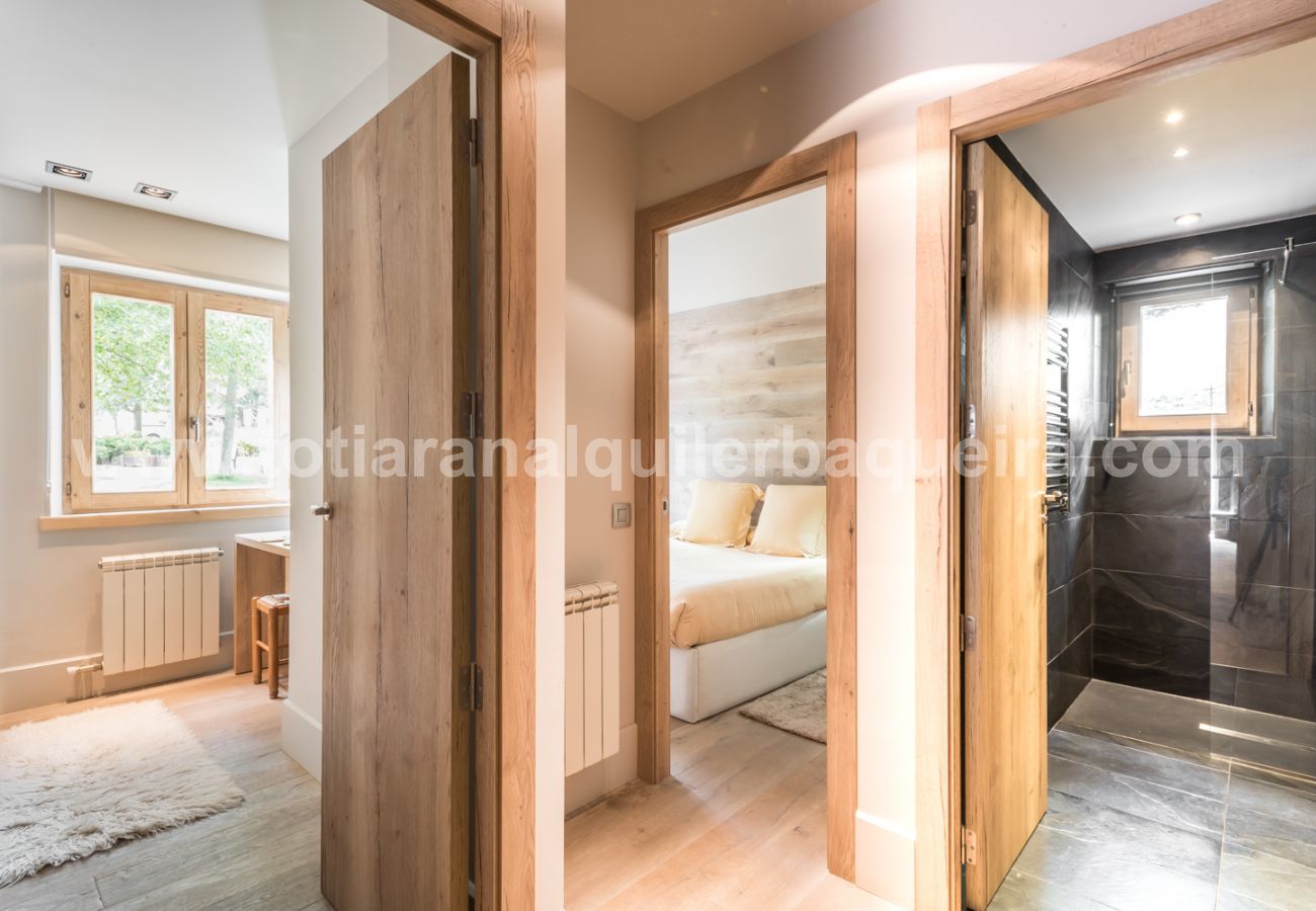 Apartment in Baqueira - Cabanes by Totiaran