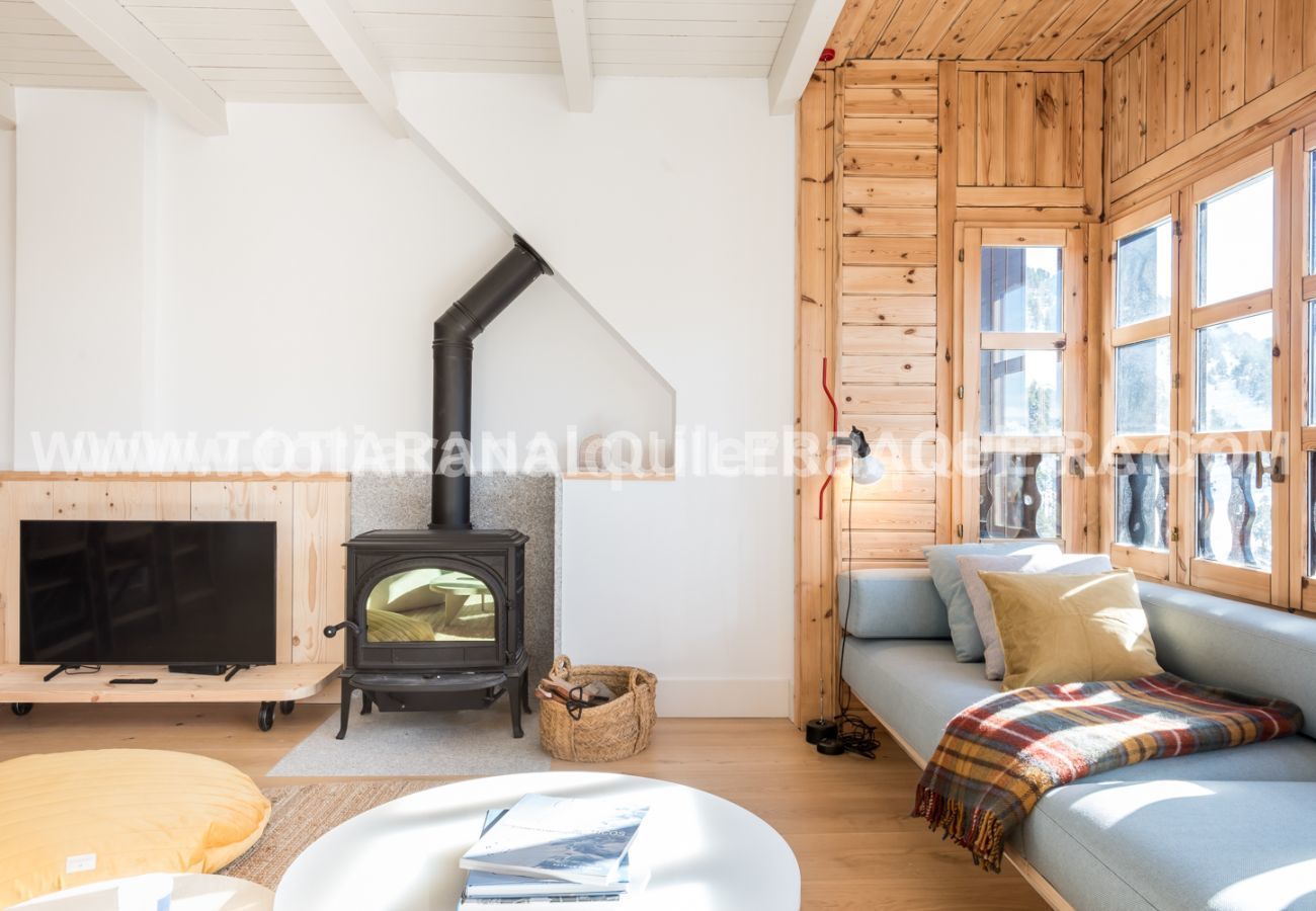 Apartment in Baqueira - Egua  by Totiaran