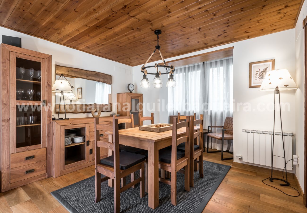 Casa Pujo by Totiaran, located in Salardu, 5km from Baqueira 1500