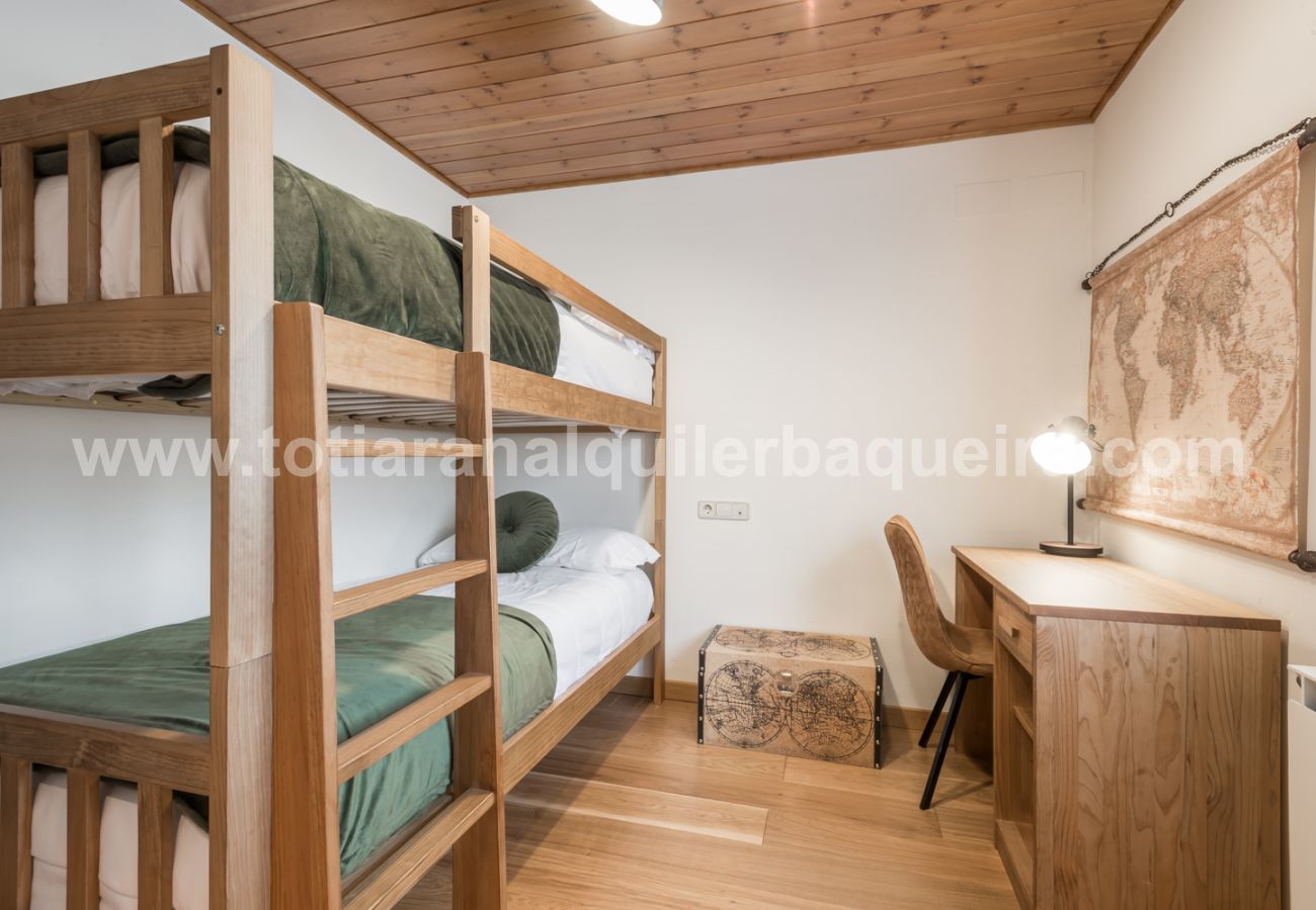 Casa Pujo by Totiaran, located in Salardu, 5km from Baqueira 1500