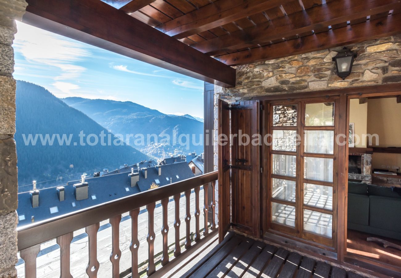 Apartment in Baqueira - Shivau by Totiaran