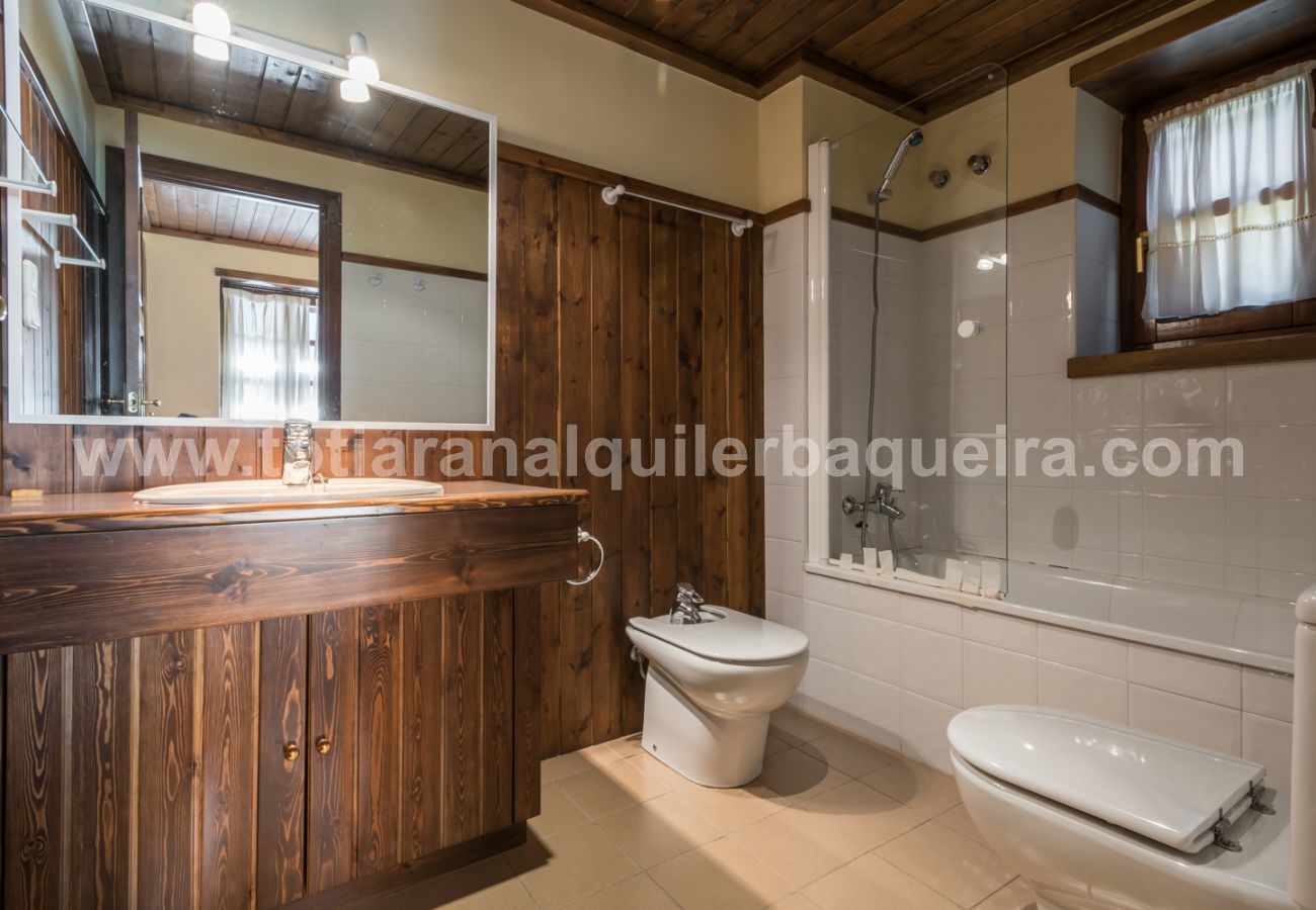 Apartment in Baqueira - Shivau by Totiaran