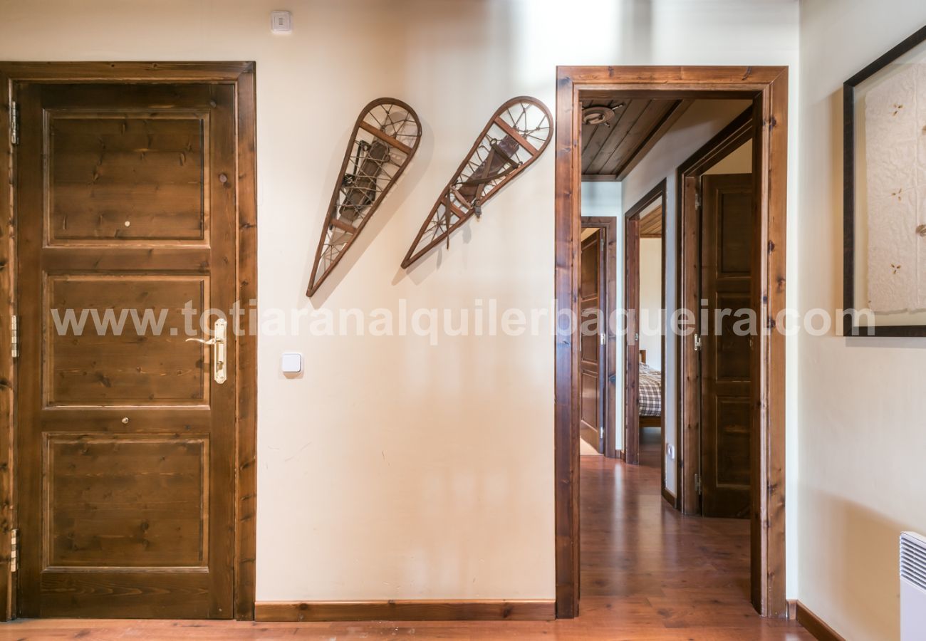 Apartment in Baqueira - Shivau by Totiaran