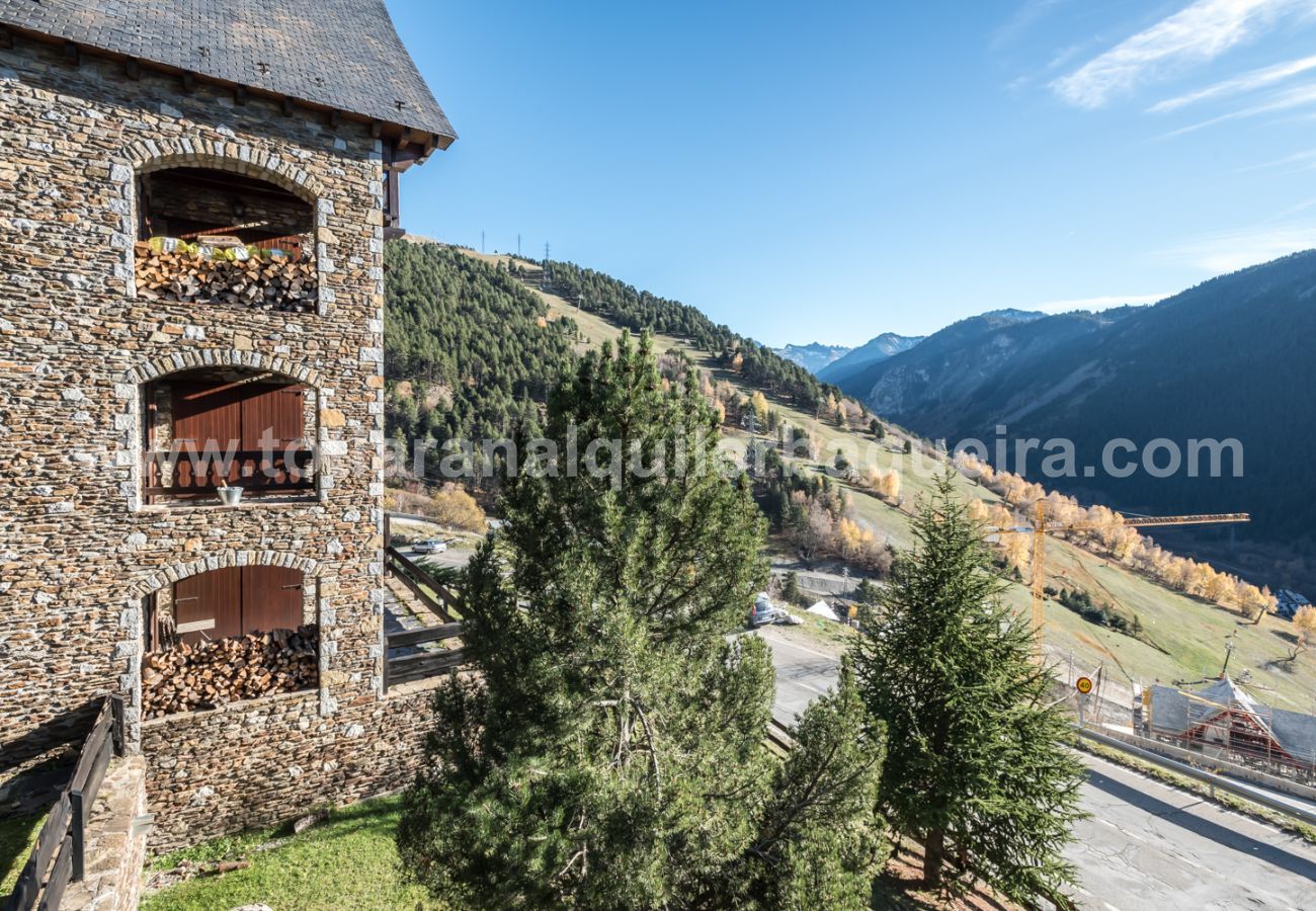 Apartment in Baqueira - Shivau by Totiaran