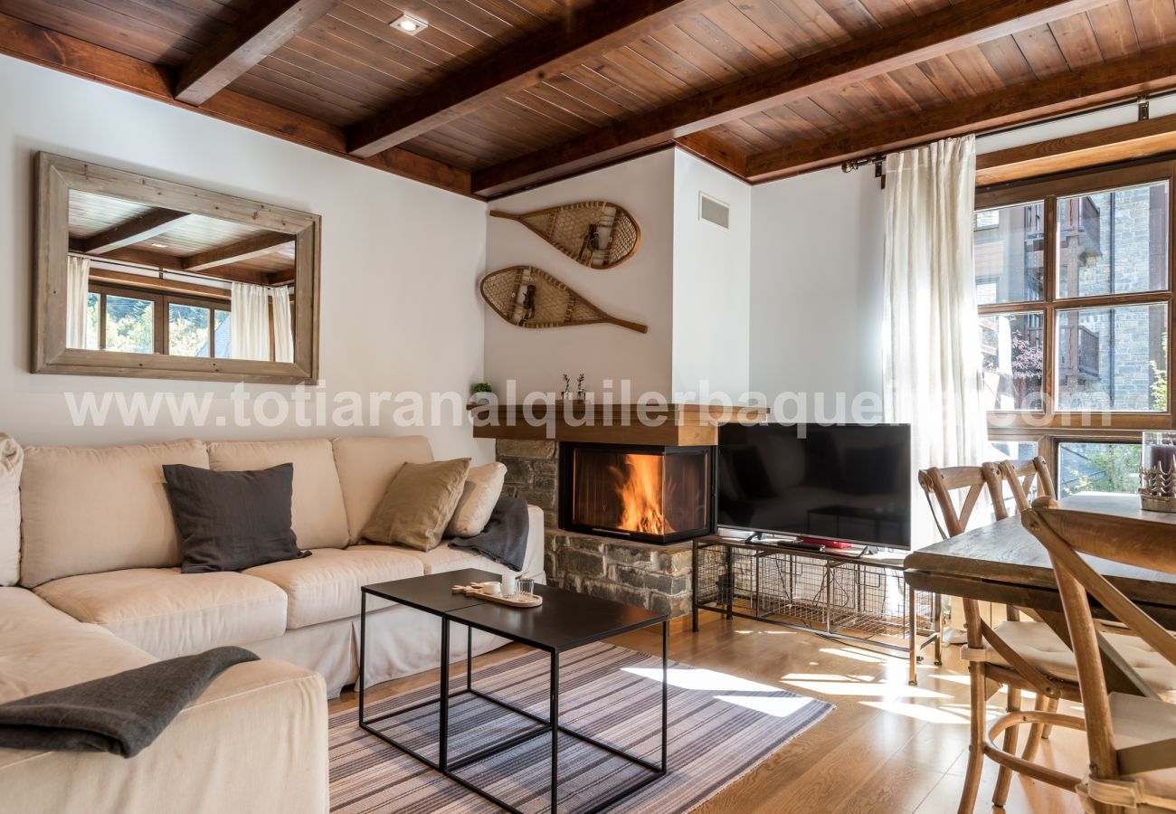 Apartment in Baqueira - Peira Arroja by Totiaran