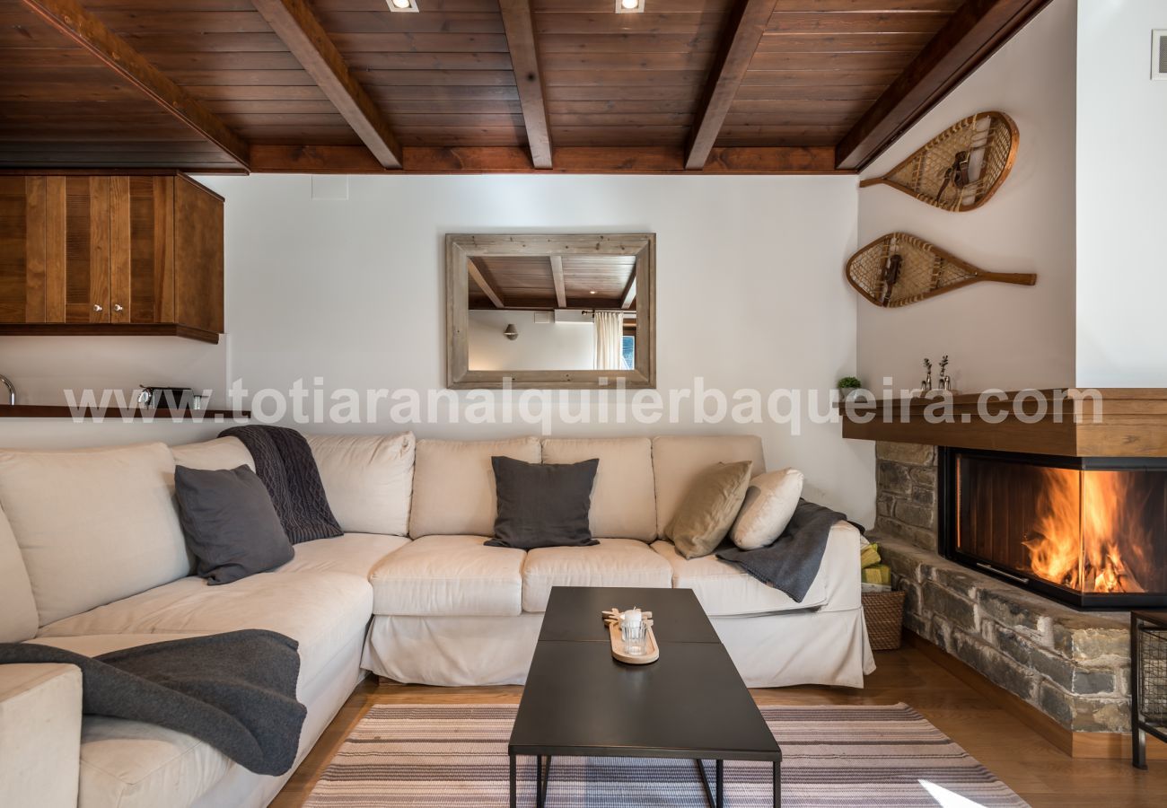 Apartment in Baqueira - Peira Arroja by Totiaran